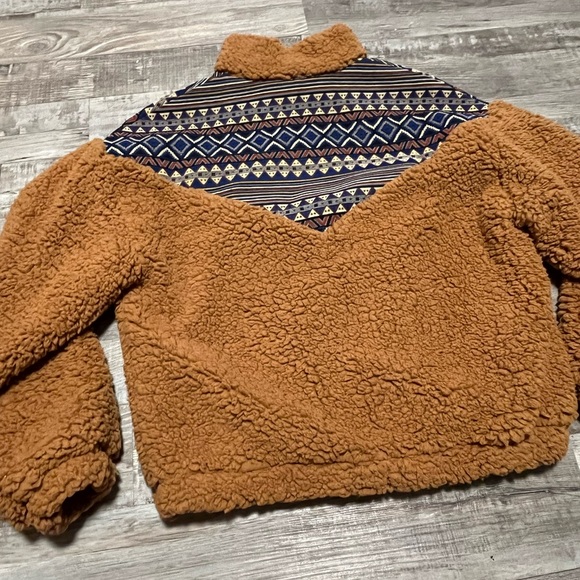 Tribal Sherpa pull over sweater - Picture 5 of 5